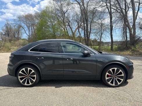 Used 2025 Porsche Macan 4S Electric AWD/4WD image 6