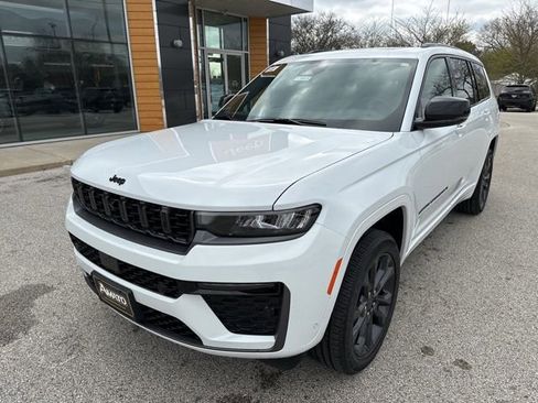 New 2026 Jeep Grand Cherokee L Limited AWD/4WD image 2