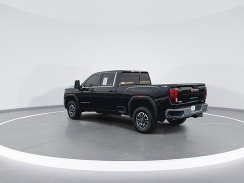 Used 2025 GMC Sierra 2500 SLE w/ SLE Value Package; image 6