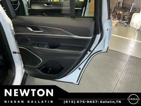 Used 2024 Jeep Grand Cherokee Limited 4xe AWD/4WD image 55