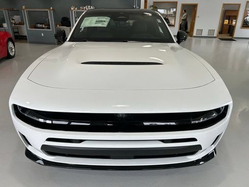 New 2026 Dodge Charger Scat Pack w/ Blacktop Package AWD/4WD image 8