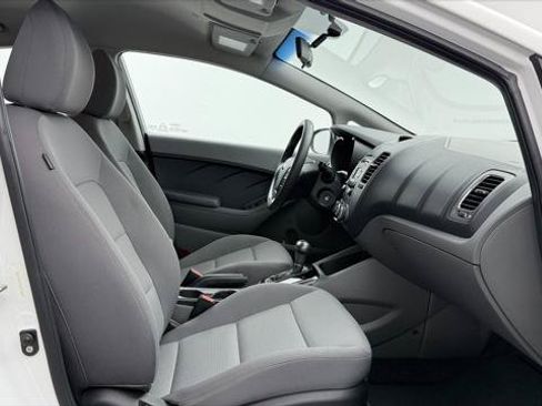 Used 2017 Kia Forte LX FWD image 21