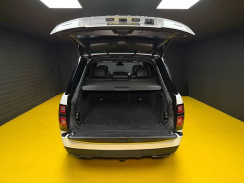 Used 2018 Land Rover Range Rover HSE AWD/4WD image 12