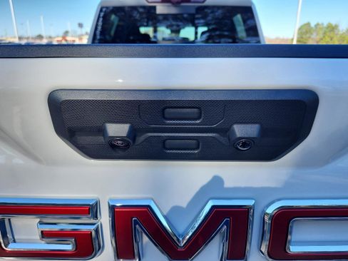 New 2026 GMC Sierra 2500 Denali w/ Denali Reserve Package image 9