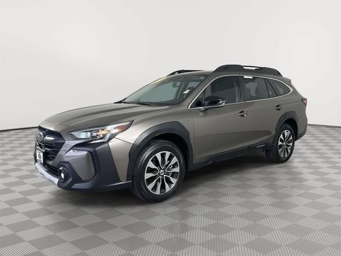 Used 2024 Subaru Outback Limited XT AWD/4WD image 3