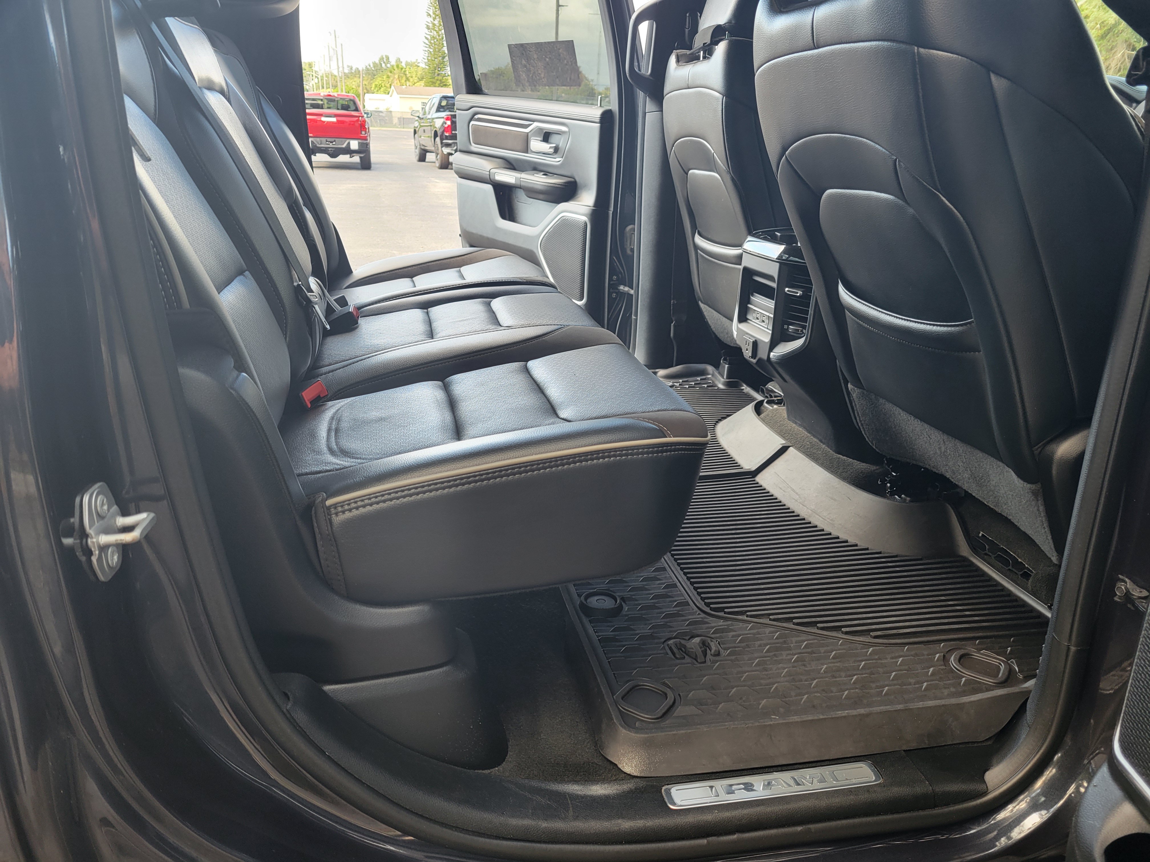 Used 2021 RAM 1500 Laramie w/ Sport Appearance Package AWD/4WD image 35