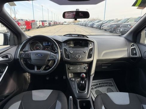 Used 2017 Ford Focus ST image 13