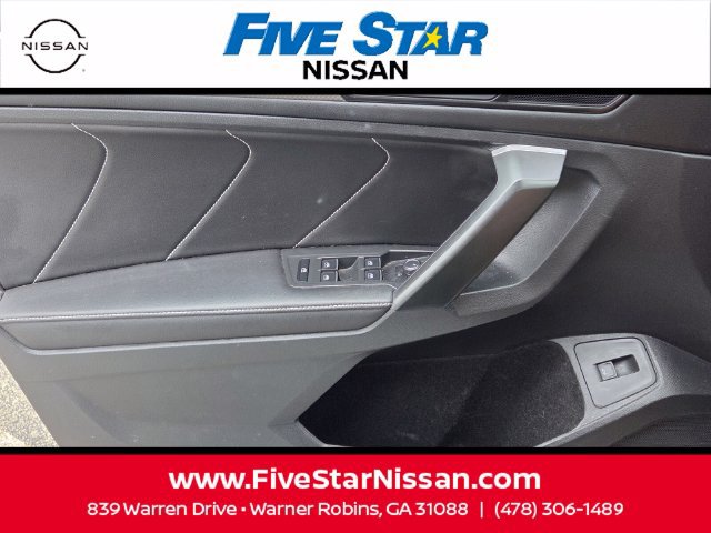 Used 2024 Volkswagen Tiguan SE R-Line FWD image 30