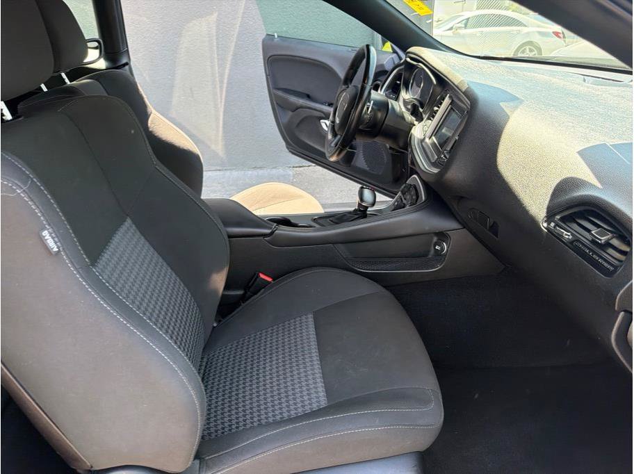 Used 2019 Dodge Challenger R/T RWD image 26