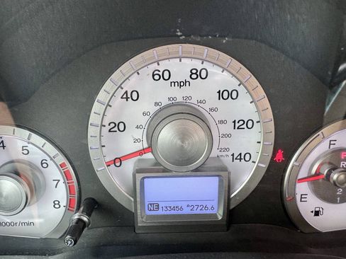Used 2011 Honda Pilot Touring image 16