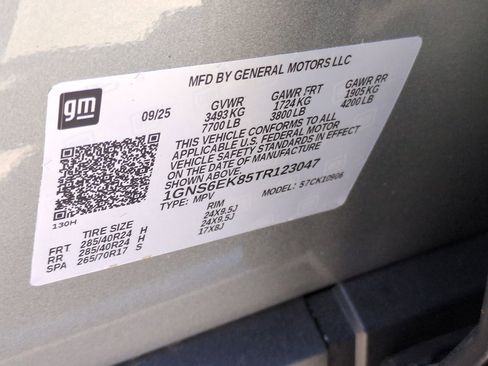 New 2026 Chevrolet Suburban RST image 95