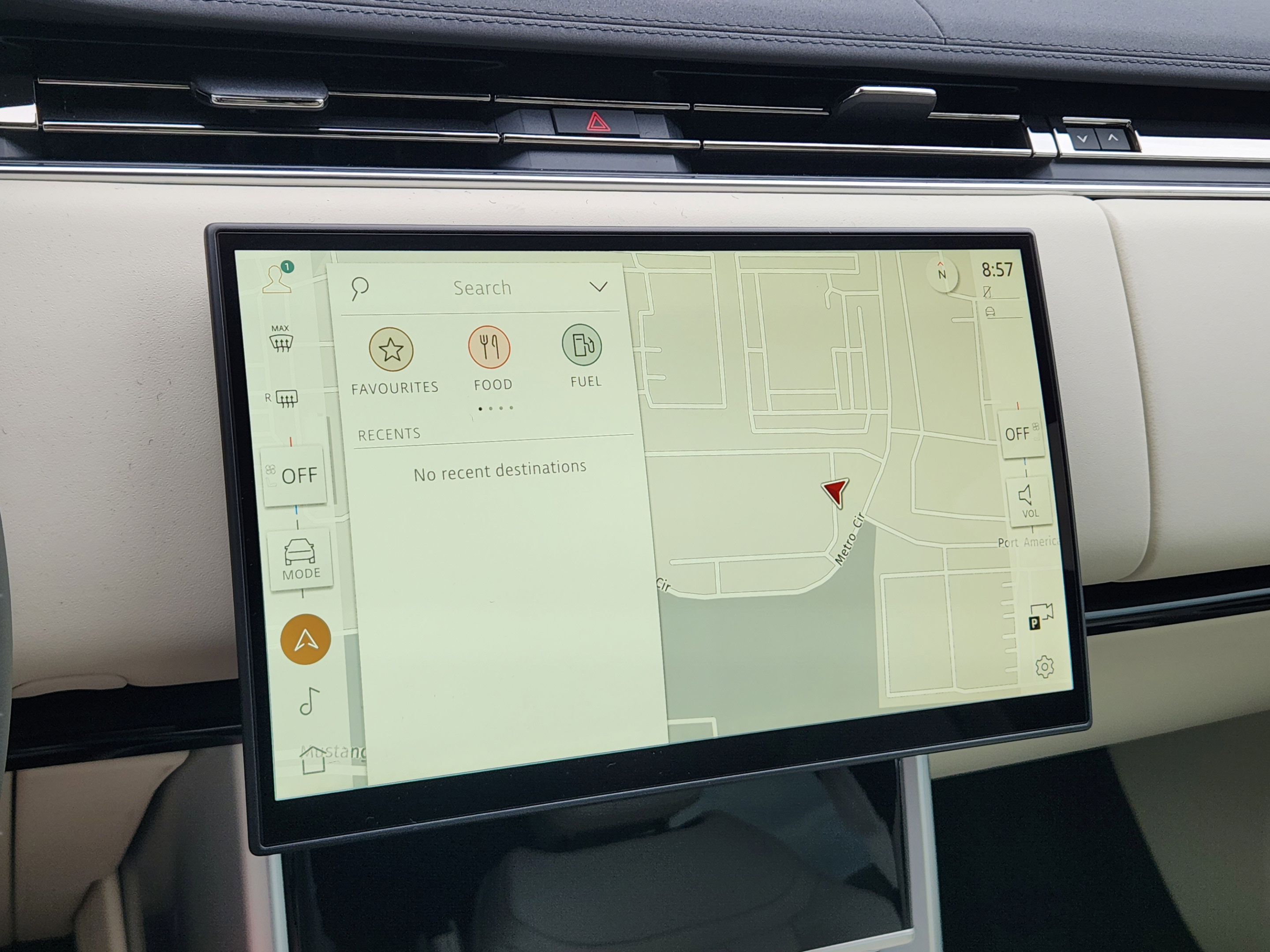 New 2026 Land Rover Range Rover SE AWD/4WD image 12