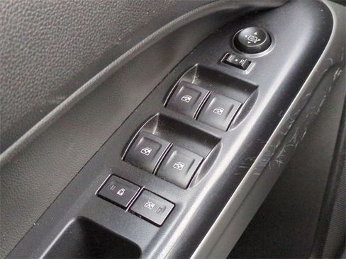 Used 2019 Chevrolet Colorado ZR2 w/ ZR2 Midnight Special Edition image 23