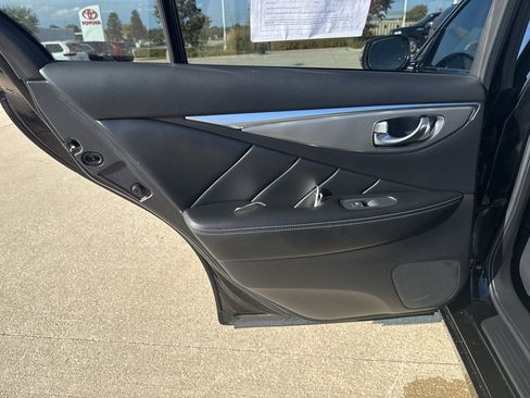 Used 2016 INFINITI Q50 Premium w/ Driver Assistance Package image 17