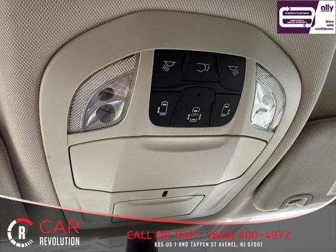 Used 2021 Chrysler Pacifica Touring-L image 47