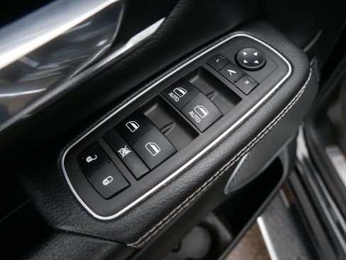 Certified 2022 RAM 1500 Laramie image 22