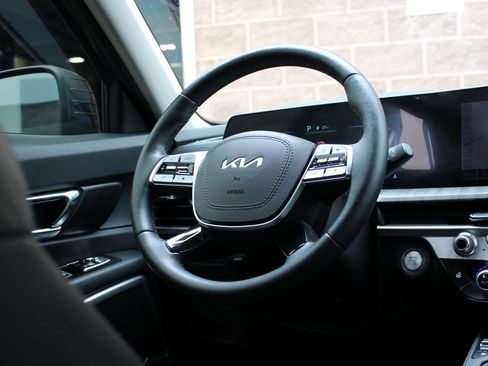 Used 2024 Kia Telluride EX w/ EX Captain's Chair Package AWD/4WD image 51