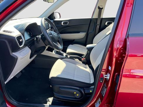 Used 2025 Hyundai Venue SEL FWD image 20
