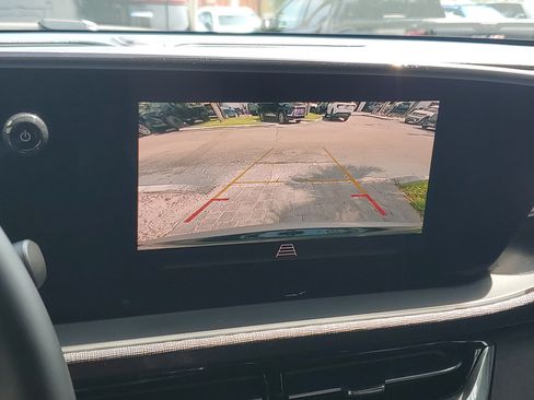 Certified 2024 Buick Envista Sport Touring w/ Convenience I Package FWD image 28