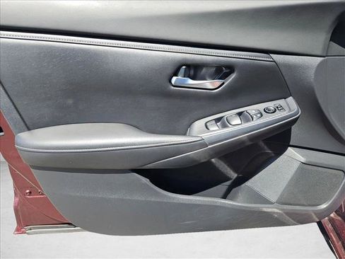 Used 2023 Nissan Sentra SV w/ All-Weather Package FWD image 9