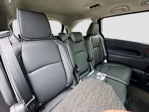 Certified 2026 Honda Odyssey Elite image 30