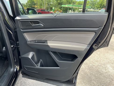 Used 2023 Volkswagen Atlas SE AWD/4WD image 34