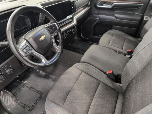 Used 2024 Chevrolet Silverado 1500 LT AWD/4WD image 9