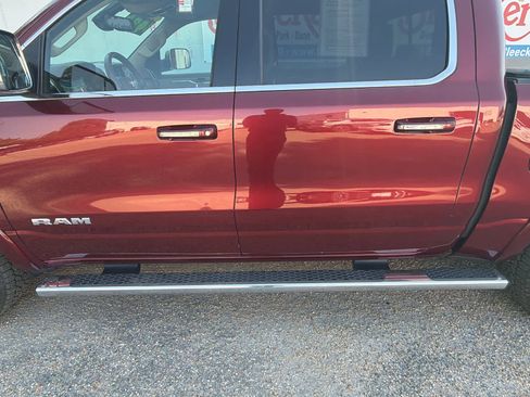 Used 2019 RAM 1500 Laramie image 15