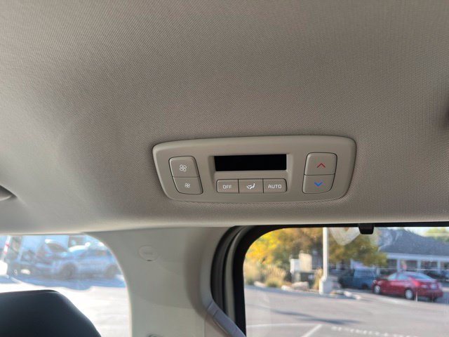 Used 2026 Kia Carnival EX FWD image 20
