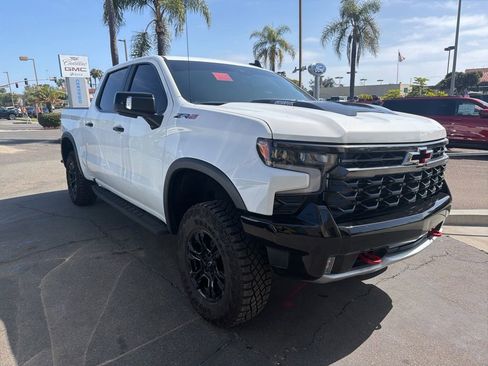 Used 2024 Chevrolet Silverado 1500 ZR2 w/ Technology Package AWD/4WD image 3