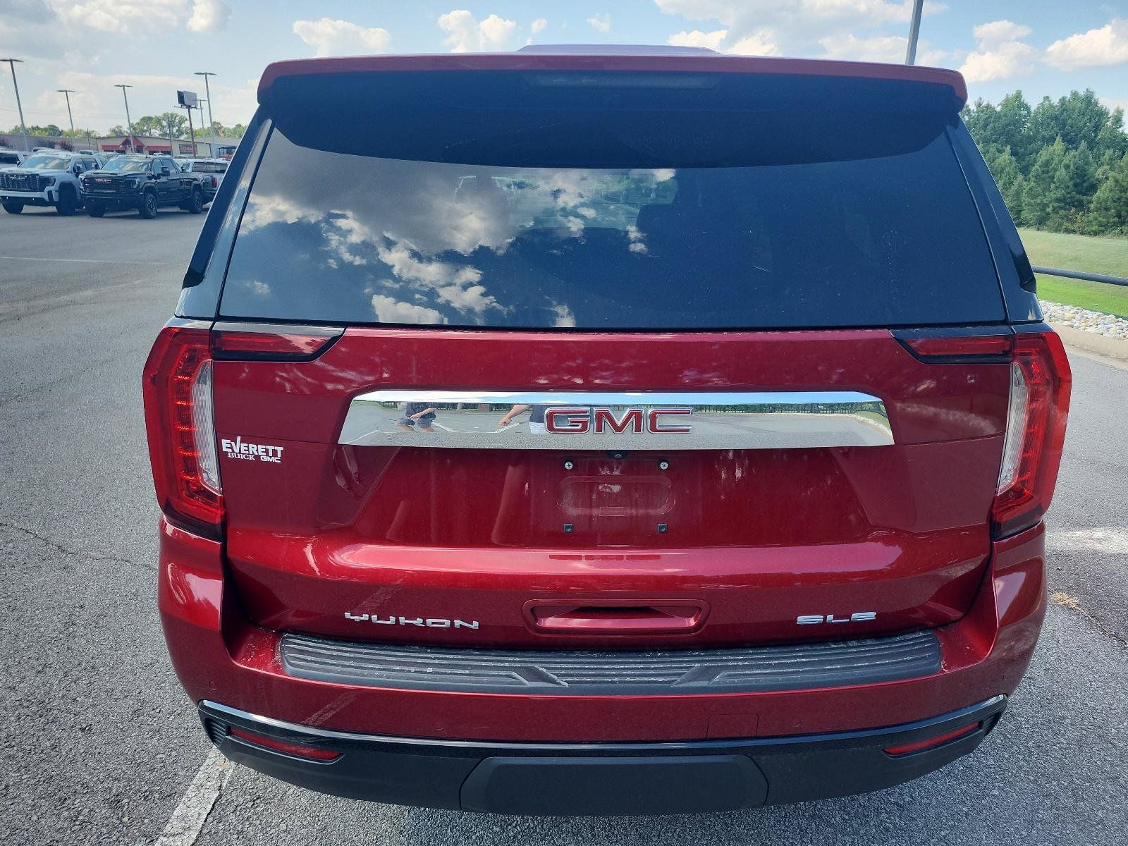 Certified 2024 GMC Yukon XL SLE w/ Max Trailering Package AWD/4WD image 4