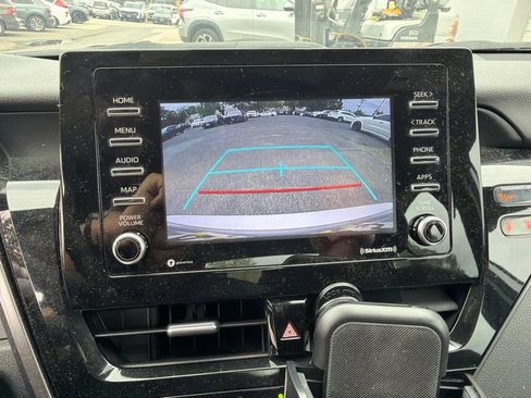 Used 2021 Toyota Camry LE FWD image 7