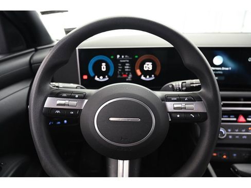 Used 2025 Hyundai Santa Cruz SE image 11