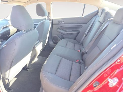 Used 2025 Nissan Altima 2.5 SV image 13