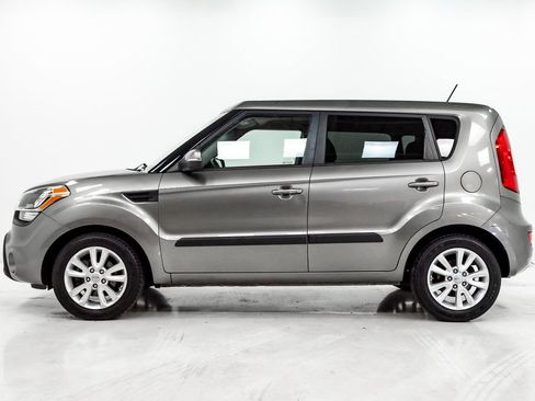 Used 2013 Kia Soul + FWD image 20