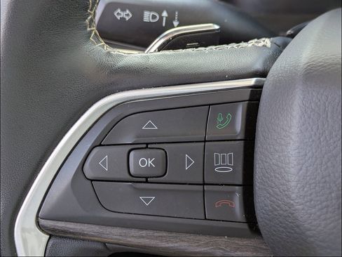 Used 2022 Jeep Grand Cherokee L Limited RWD image 20