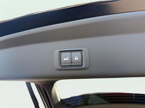 New 2026 Mitsubishi Outlander SE image 10