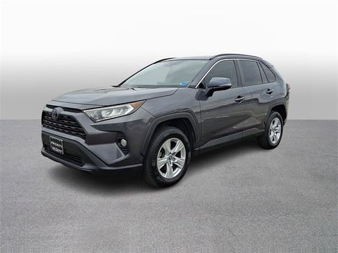 Used 2019 Toyota RAV4 XLE image 1