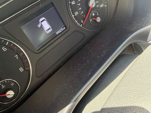 Used 2019 Kia Sorento S FWD image 2