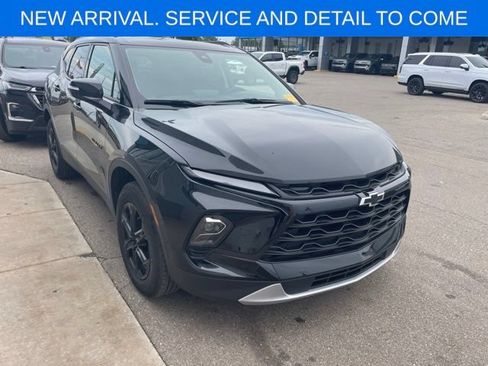 Used 2025 Chevrolet Blazer LT w/ Midnight/Sport Edition FWD image 7