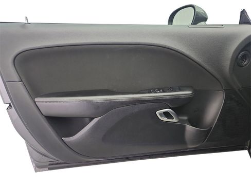 Used 2019 Dodge Challenger SXT image 18