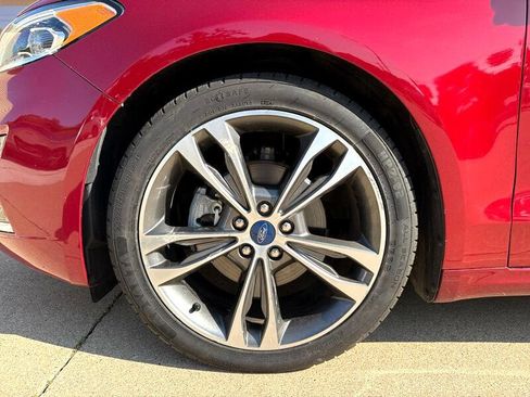 Used 2019 Ford Fusion Titanium image 28