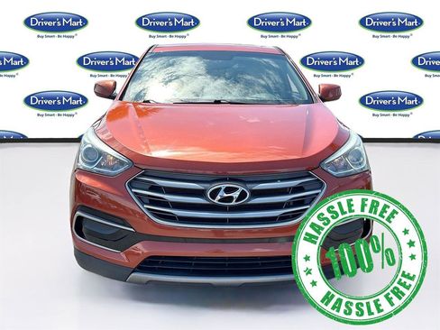Used 2017 Hyundai Santa Fe Sport FWD image 2