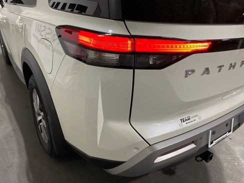 Certified 2022 Nissan Pathfinder SL AWD/4WD image 27