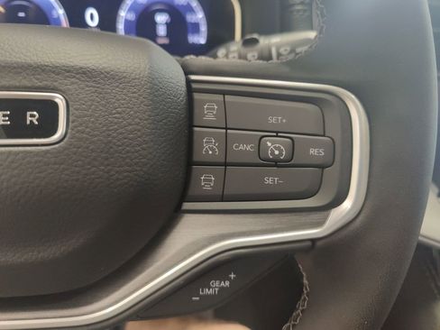 New 2025 Jeep Wagoneer Series II w/ Convenience Group I image 27