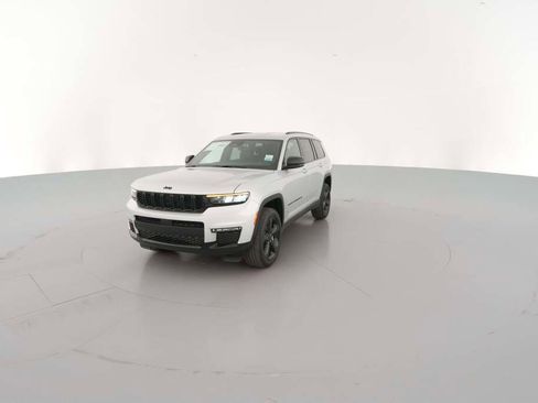 New 2025 Jeep Grand Cherokee L Limited w/ Black Appearance Package image 3