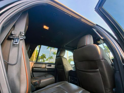 Used 2016 Ford Expedition King Ranch image 38