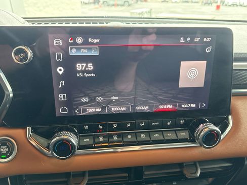 Used 2023 GMC Canyon AT4 w/ AT4 Premium Package AWD/4WD image 19