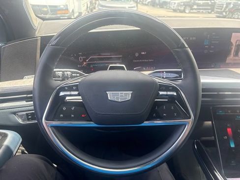 Used 2025 Cadillac Escalade IQ Luxury 2 w/ LPO, Premium Carpet Package AWD/4WD image 14