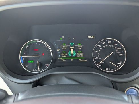 Certified 2024 Toyota Sienna Platinum image 34